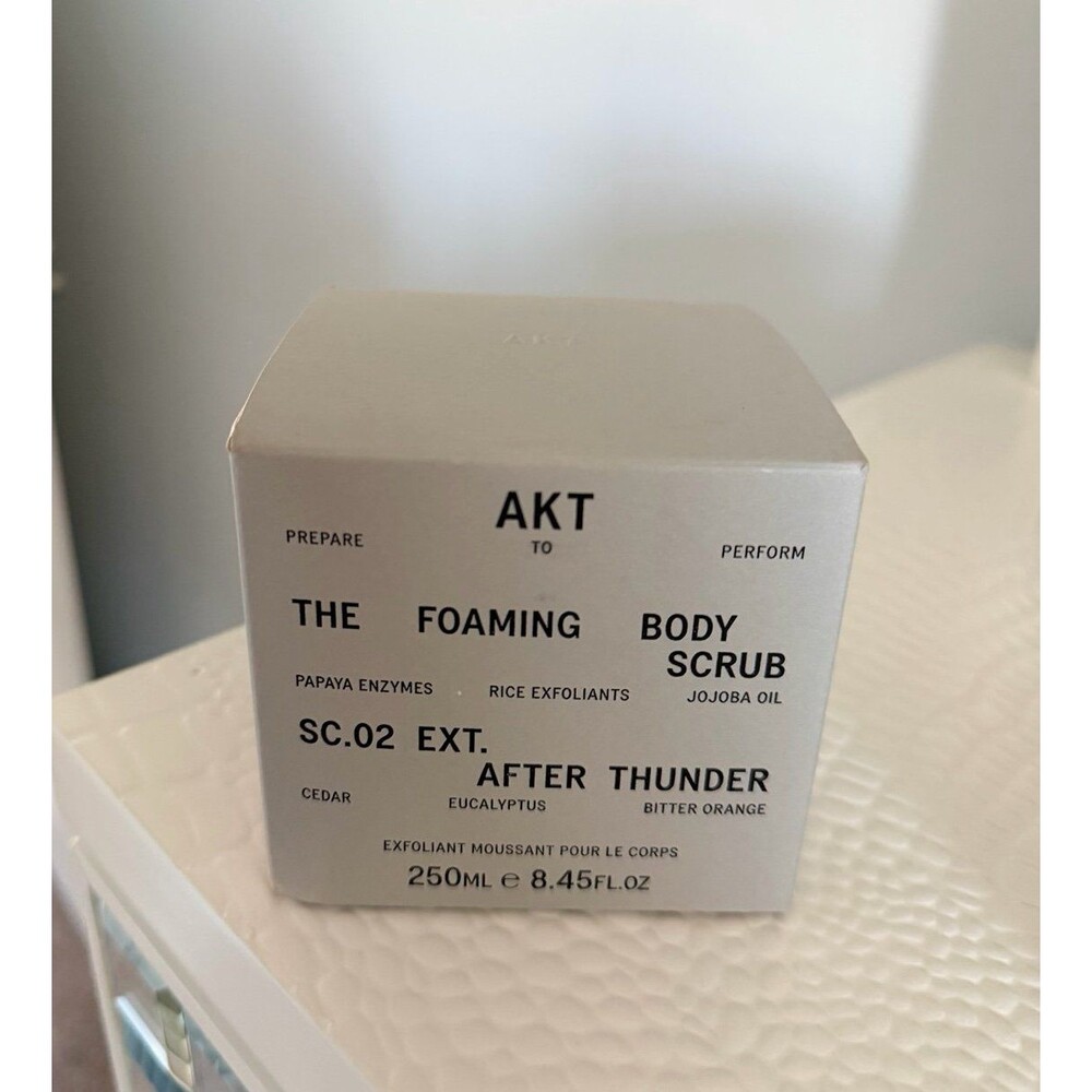 AKT London
The Foaming Body Scrub SC.02 After Thunder
